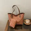 Bolso tote de moda con lunares para mujer, nueva colección otoño 2026, bolso de hombro dulce y elegante, gran capacidad, adecuado para el uso diario, se puede llevar debajo del brazo o como bolso de mano