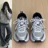 Tênis estilo "dad shoes" feminino, nova coleção outono 2026, estilo coreano, versátil, com sola grossa, sola macia, tênis casuais para corrida