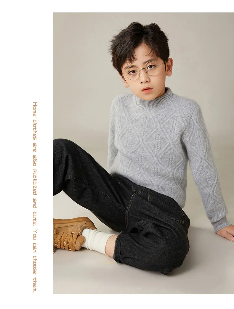 复制_专注儿童纯羊毛衫秋冬新款加厚扭花男女童针.jpg