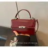 Bolso Pequeño Elegante de Alta Gama con Textura para Mujer 2026 Nueva Moda Bolso Cruzado Versátil Bolso de Mano Exquisito Súper Moderno Bolso Cuadrado Pequeño
