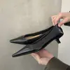 Scarpin Bico Fino Salto Baixo Elegante Salto Alto para Mulheres Lançamento Primavera 2025 Comuter Salto Gatinho Boca Rasa Versátil Sapatilhas para Mulheres