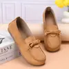 2026 Zapatos planos cómodos y ligeros para mujer sin cordones, estilo primavera y otoño, zapatos casuales de moda y versátiles para madres de mediana edad y mayores
