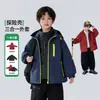 Chaqueta para Niños Tres en Uno Impermeable Desmontable 2026 Otoño/Invierno Nuevas Llegadas Niños Grandes Acolchada Engrosada Invierno para Niños