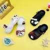 Tamancos de Novo Estilo com Laço Vermelho Acessórios de Gato Kt, Presilhas de Flor para Sapato, Fivelas Decorativas para Sapato, Acessórios de Sapato DIY para Homens e Mulheres