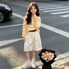 Conjunto de Verano para Niñas 2026 Nuevo de Moda Top Rayado Protector Solar para Niños y Shorts Estilo Coreano Ropa de Verano para Niñas