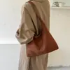 Bolsa de Veludo Camurçado Feminina 2026 Novo Estilo Tendência Outono Retrô Bolsa Tote para o Trabalho Milanesa Grande Capacidade Bolsa de Ombro