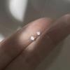 S999 Plata Esterlina Aretes de Uña para el Cartílago para Mujer, Simples, Compactos y Exquisitos, Pequeños Diamantes Coloridos para Orejas Perforadas, Aretes Versátiles y de Alta Gama