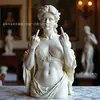 Estatua Transfronteriza de la Diosa Venus de Nueva Viena con Actitud Adorno de Dedo Medio Artesanía de Resina
