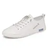 Zapatillas Blancas para Hombre, Zapatos Casuales Slip-On Bordados de Primavera y Otoño, Zapatillas Deportivas de un Solo Paso, Zapatos Nuevos de Moda para Hombre