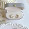 Canela Silvestre Cayendo~ Pendientes Largos con Borlas Florales Estilo Bosque para Mujer, Pendientes de Botón Dulces y Elegantes con un Toque Único y Sofisticado