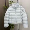 Jaqueta Curta Acolchoada Tendência com Gola Alta Estilo Tesoura para Mulheres, Moda Inverno 2026, Casaco Puffer Quente para Figuras Baixas
