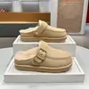 Mules peludas de sola grossa para outono e inverno com fivela, forradas de fleece, estilo retrô, quentes, de calçar, para uso casual