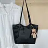 Bolsa de palha trançada retrô para mulheres, nova coleção de outono 2026, design de alta qualidade, grande capacidade, adequada para o dia a dia, pode ser carregada como bolsa de ombro ou bolsa de mão, ou usada sob o braço