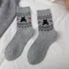 Meias de Lã para Mulheres, Meias de Cano Médio com Desenho de Urso Cartoon Fofo Estilo Japonês, Meias Quentes para Outono e Inverno, Meias Slouch Retro Fair Isle