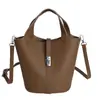 Bolso de Cubo Versátil de Cuero Granulado Clásico, Diseño de Nicho, Bolso Cruzado Elegante y Moderno para Mujer, Lujo Ligero