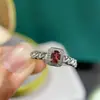 Anillo de granate color vino tinto natural plata de ley 925 incrustado diseño de nicho torre de azúcar de alta calidad cortador anillo femenino venta al por mayor