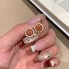 Pendientes Vintage de Flor Hueca Rubí Edad Media Antigua para Mujer Sentido de Alta Calidad Industria Pesada Incrustados con Diamantes Pendientes Estilo Palacio Estilo Hong Kong