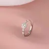 Anel de corrente de cubo de açúcar para mulheres, design de nicho de luxo leve, estilo minimalista de alta qualidade, anel para dedo indicador com zircônia, anel de imitação de moissanita
