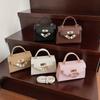 Bolso Kelly Nuevo con Patrón de Piedra 2025 Nuevo Bolso Cuadrado Pequeño de Alta Gama para Viajes Diarios Bolso de Hombro Cruzado Versátil y Moderno