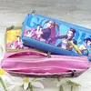 Artículo Popular de Comercio Exterior Kpop Demon Slayer Grupo Femenino Papelería Estuche para Lápices con Cremallera, Bolsa de Almacenamiento Multicapa, Estuche para Lápices Estudiantil de Gran Capacidad