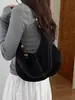 Bolso de media luna de nicho, bandolera de gran capacidad, nuevo bolso de gamuza otoño 2026, sensación vintage de alta gama, bolso de axila para mujer