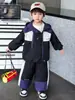 Traje de Bloques de Color Bordado para Niños de Primavera y Otoño Estilo Coreano Cortavientos Guapo para Niños Conjunto de Dos Piezas Ropa para Niños Pequeños y Niños Pequeños Comercio Exterior
