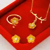 Accesorios transfronterizos: pendientes, anillos y collar de oro vietnamita en arena, conjunto de tres piezas, collar de flores de latón chapado en oro, joyería de oro de imitación.