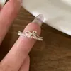 Anel de Renda com Coração de Strass Simples Versátil Coreano e Japonês Anel Feminino Branco Jovem Versátil Empilhável