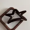 Elegante pinza de garra floral para peinado semi-recogido, nuevo modelo 2026 para mujer, pinza de tiburón de tamaño mediano para la parte trasera de la cabeza, accesorio para el cabello
