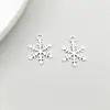 1 Nuevo Colgante de Copo de Nieve Hueco Simulado Serie Copo de Nieve de Aleación de Plata Antigua Accesorios para Joyería DIY