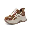 Zapatos Blancos de Suela Gruesa Otoño 2026 con Cordones Versátiles Zapatillas Clásicas