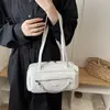 Bolsa pequena quadrada texturizada estilo coreano para mulheres no atacado, novo modelo de verão 2026, cor sólida, bolsa de ombro de luxo leve, bolsa de axila para o dia a dia
