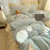 Juego de ropa de cama de cuatro piezas de terciopelo para bebé y niño de grado A, con diseño de encaje de dibujos animados, vellón de doble cara y vellón de coral para abrigar en invierno
