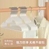 Cabides Domésticos Sem Marca Cabides Antiderrapantes Cabides para Roupas de Adulto Cabides Revestidos de Plástico Aço Inoxidável Modelo Extra Espesso Cabides Espessos Atacado