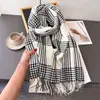 Nuevo Chal Bufanda Caliente de Imitación Cachemir a Cuadros de Alta Gama, Bufanda Versátil de Borlas de Moda Unisex para Otoño e Invierno
