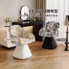 Taburete de tocador estilo medieval, Silla giratoria retro para manicura, Silla de maquillaje de lujo ligero con respaldo para habitación de niña, Gama alta