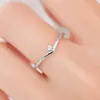 Anillo delgado apilable mini delicado S925 de plata de ley maciza, estilo japonés en forma de V francesa, incrustado con pequeños diamantes, para el dedo índice o como anillo de cola