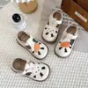 Nuevos Zapatos Primavera/Verano 2026 Cubierta de Dedo de Conejo Sandalias de Dibujos Animados Huecas para Niños Zapatos Pequeños de Cuero Zapatos de Princesa para Niñas