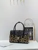 Bolsa Feminina de Marca com Padrão de Crocodilo Bolsa de Mão para Mãe Nova 2025 Moda Bolsa Feminina Grande Capacidade Ombro Único Transversal