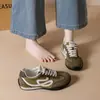 Nueva colección de otoño 2026 de zapatillas blancas para mujer, estilo coreano, casual y versátil para estudiantes, estilo callejero, JCF6603