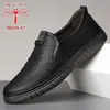 Sapatos masculinos Dragonfly respiráveis de couro genuíno, sapatos de pai, sapatos casuais de couro macio da moda, mocassins slip-on de sola macia