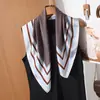 Elegante Pañuelo Cuadrado Delgado Estilo Francés para Mujer, Ligero y Transpirable, Estilo Artístico, Versátil para Usar con Camisa, Pañuelo Decorativo para el Cuello, Pañuelo de Seda