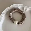 Círculo Intestinal de Perla de Alta Textura Combinación Perfecta Alta Elasticidad Clásico Adorno para la Cabeza de Mujer Elegante Elegante Tejido Suave Sin Pelo de Conejo Anillo para el Cabello