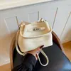 Bolsa Popular Transfronteriza de Gran Capacidad para Mujer, Bolso de Hombro Estilo Nicho de Gama Alta, Bolso Cubo para el Trabajo y el Viaje Diario, Bolso Cruzado de un Solo Hombro