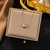 [Collar de Acero de Titanio Dorado + Color Acero] Moda de Lujo Ligero para Mujer El Más Fácil de Combinar Cadena para Clavícula Collar de Amor de Nicho de Gama Alta