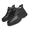 Nuevos zapatos de algodón de moda y tendencia para exteriores de invierno para hombre, cálidos, forrados de felpa, engrosados, zapatos casuales de media caña con suelas gruesas y acolchado extra de algodón