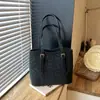 Bolsa de mano transfronteriza estilo japonés y coreano para mujer, nuevo modelo 2026, gran capacidad, a la moda, casual, de alta gama, bolsa de hombro único para el trabajo