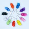 Llavero Zapatos de Agujeros Europeo y Americano Transfronterizo Nuevo Colgante Zapatillas Joyería Zapatos Mini Colgante Mochila Adornos Colgantes
