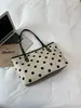 2026 Novo Estilo de Verão Bolsa Tote de Bolinhas Estilo Coreano, Relaxada e de Grande Capacidade, Bolsa de Ombro Fashion para Trabalho e Deslocamento
