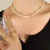 Cuentas Redondas Doradas Empalmadas con Formas Ovaladas Irregulares, Exquisito Collar Estilo Madreperla de Agua Dulce, Joyería Francesa que No se Desvanece para Mujeres